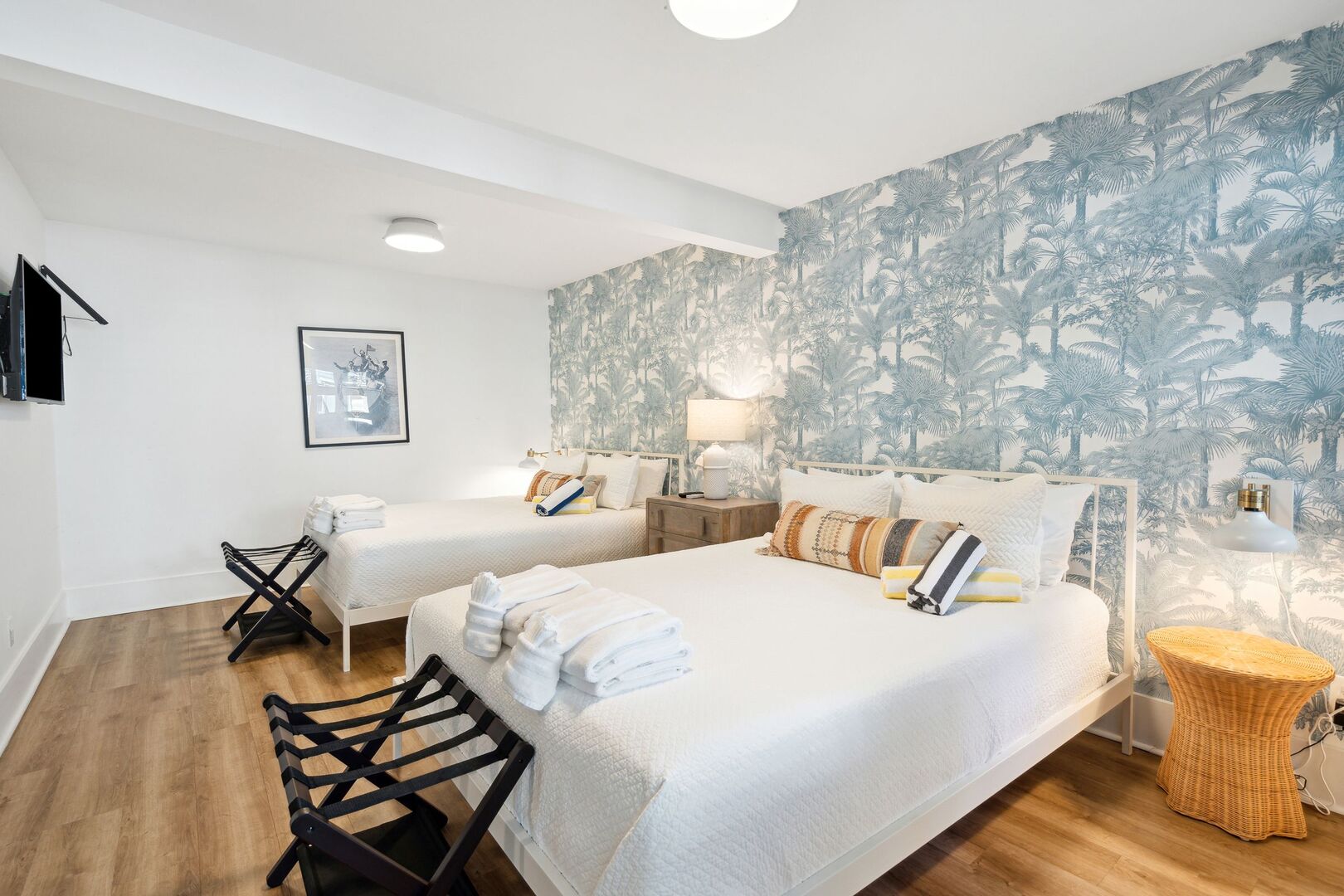 Folliday Inn - The Boattail -Room 15