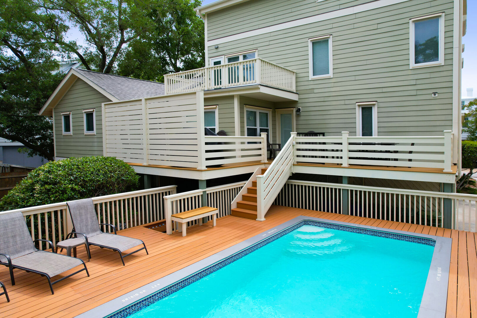26 42nd Ave